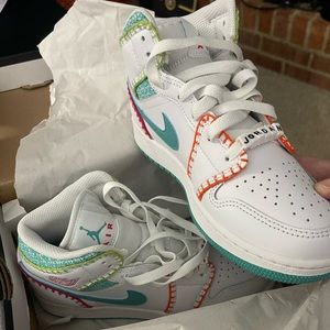 NWB Air Jordan 1 Mid SE GS Multi Knit Sneakers